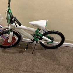 New Pacifica Boys Bike 