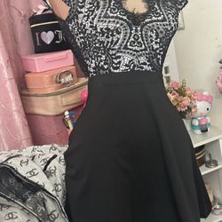 BLACK LACE PRETY DRESS BRAND NEW SZ MED $20.00