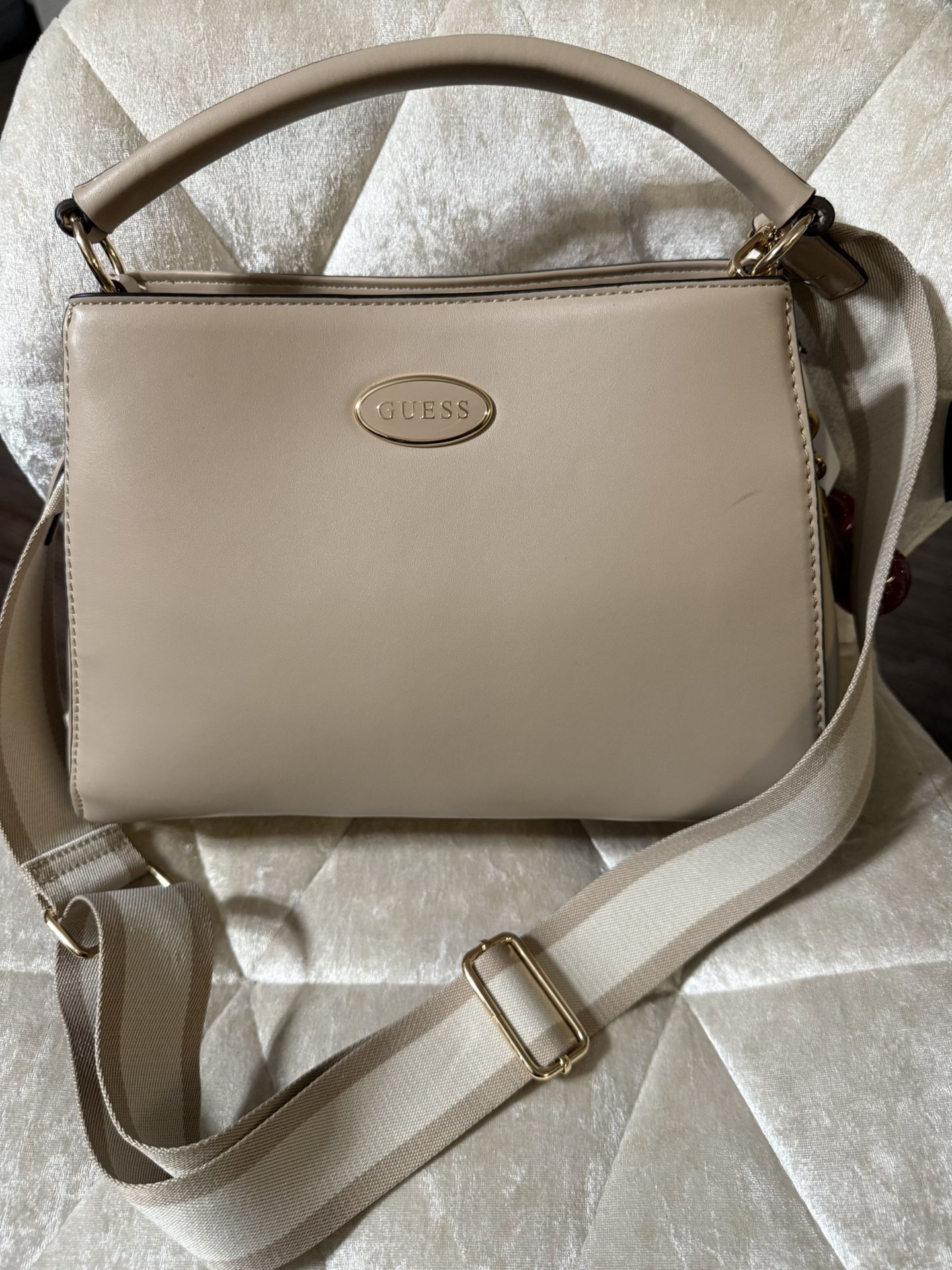 GUESS Womens Oakbank Satchel handbag