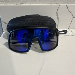 Oakley Sutro s