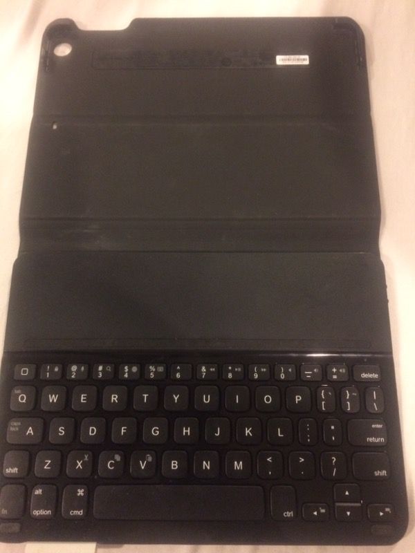 Bluetooth keyboard for iPad