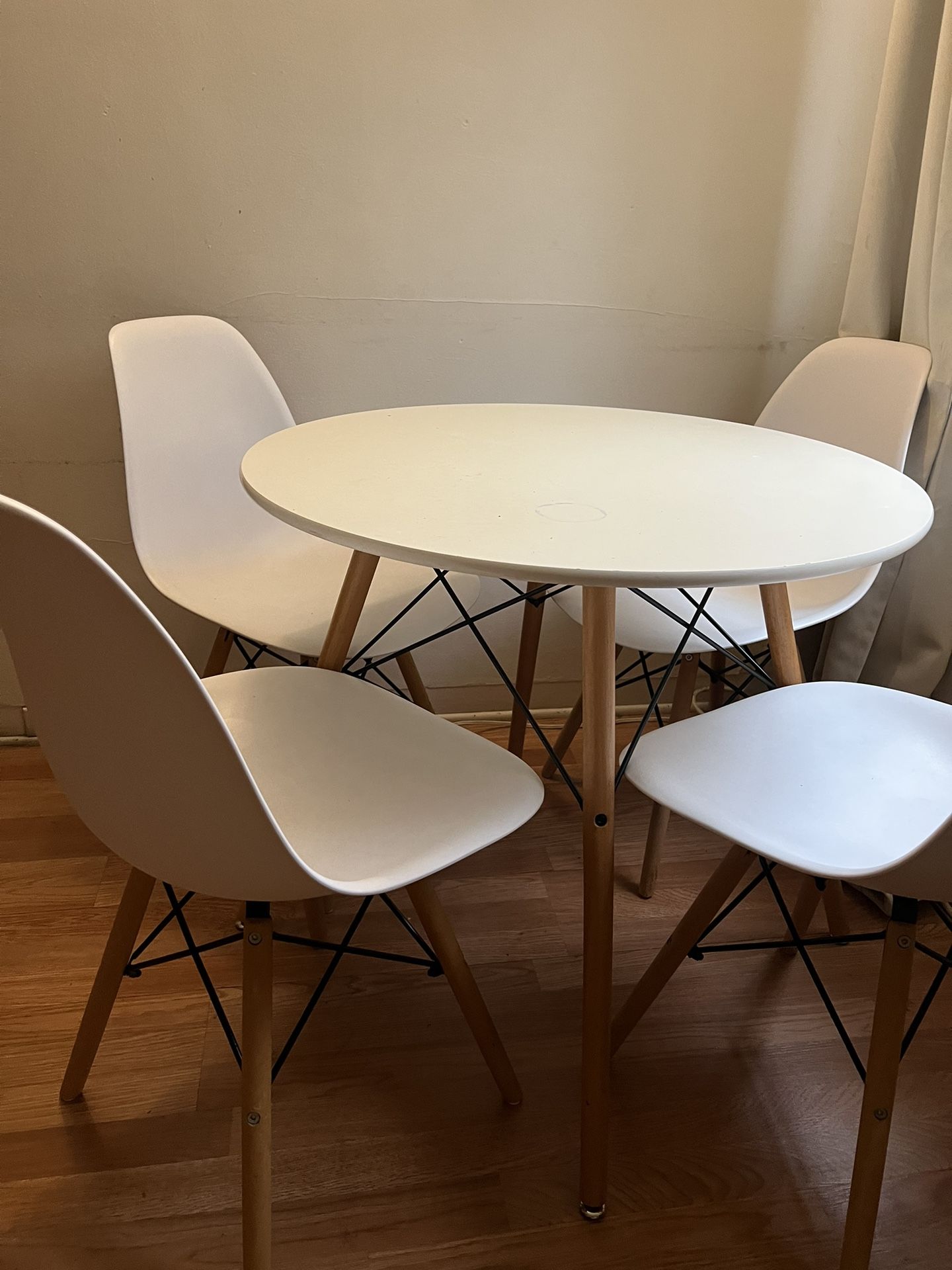 Dining Table With Chairs 