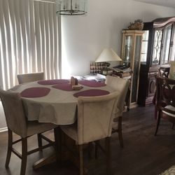 Formal Breakfast Dining Table- ALL ITEMS MUST GO MAKE OFFER 