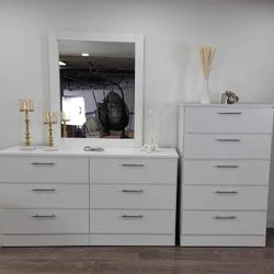 Brand New Dresser with Mirror and Chest / Comoda con Espejo y Gavetero Nuevos … Delivery 🚚 