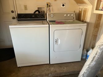 Free recliner, washer/dryer,Amorie