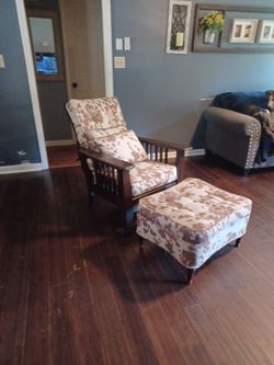 100+ Year OLD-SCHOOL RECLINER
