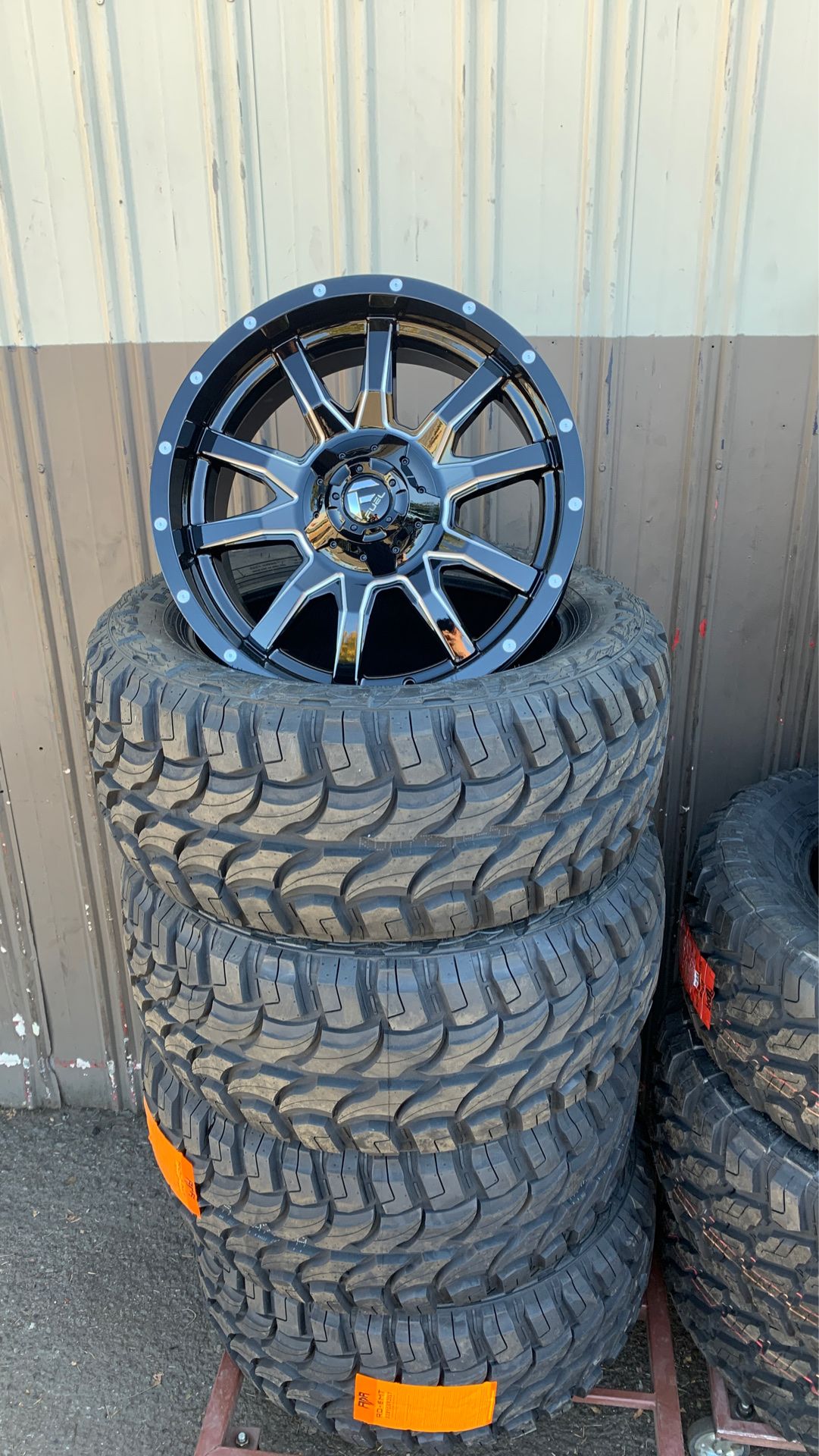 20x9 INCH WHEELS AND TIRES‼️‼️WE FINANCE🔥🔥🔥🔥