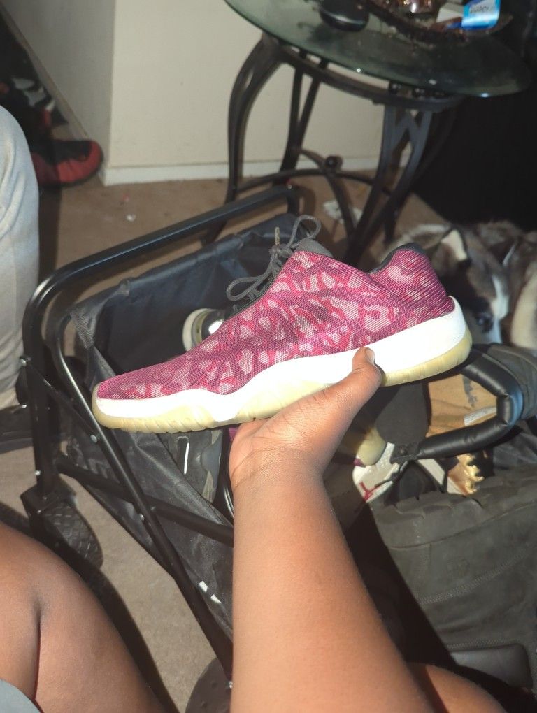 Jordan 11 Bordaux Size 13