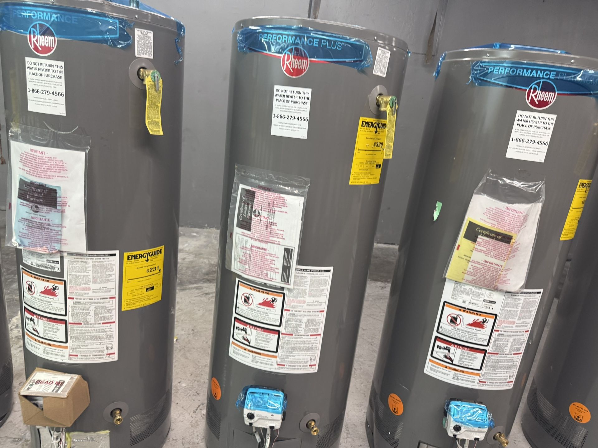 π₯ GAS Water Heater Installed β GREAT PRICE π₯ βοΈ New Gas water heater βοΈ Delivery, installation & haul-away included βοΈ Fast & professional service