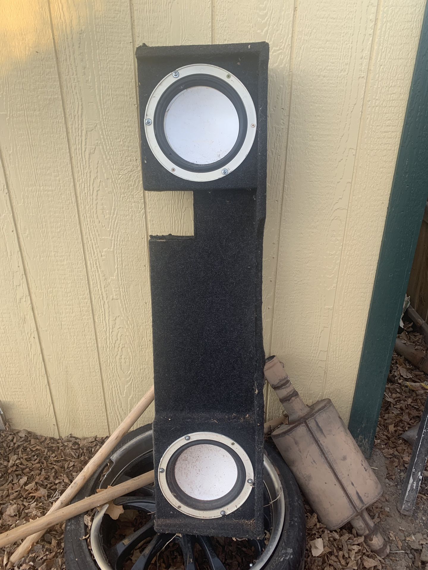 Speaker box for f150