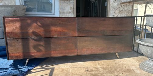 ALMERA DRESSER