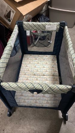 Pack And Play Portable Crib 