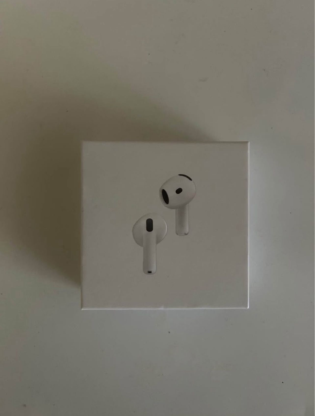Apple AirPods 4