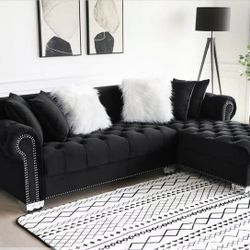 🚚Ask 👉Sectional, Sofa, Couch, Loveseat, Living Room Set, Ottoman, Recliner, Chair, Sleeper. 

✔️In Stock 👉Royal Black Velvet RAF Sectional