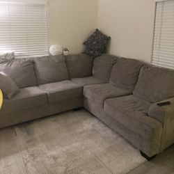 Couch Gray Sectional 