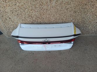 2021-25 Hyundai Elantra Trunk