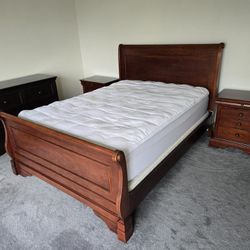 Queen Sleigh Bed Bedroom Set $100