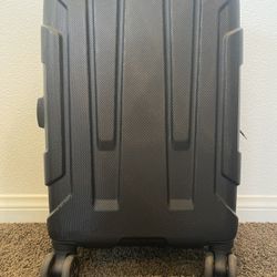 Samsonite Centric Hardside Expandable Luggage with Spinner Wheels