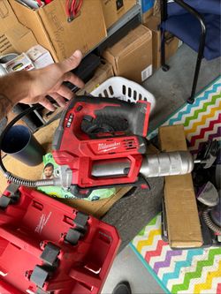 Milwaukee M18 2646-20 18V Cordless 2-Speed Grease Gun - Red