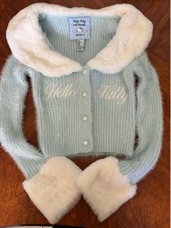 Hello kitty sweater forever 21 and hello kitty collab size M