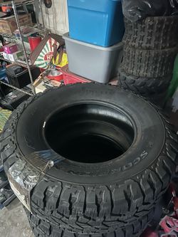 Pirelli xtm AT tires 280/70/17