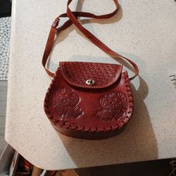 Beautiful Embroidered Vintage Leather Artisan Authentic Mexican Purse Bag 