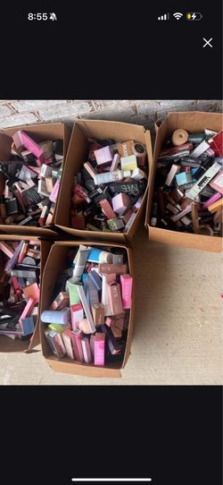 COME SHOP HIGH END MAKEUP