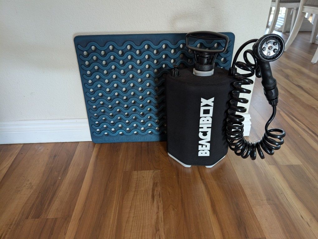 Beachbox Portable Shower With Shower Mat