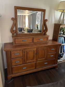 Dresser