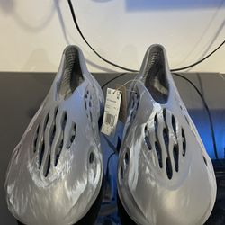 Adidas Yeezy Foam Runner MX Granite Size 13 New IE4931
