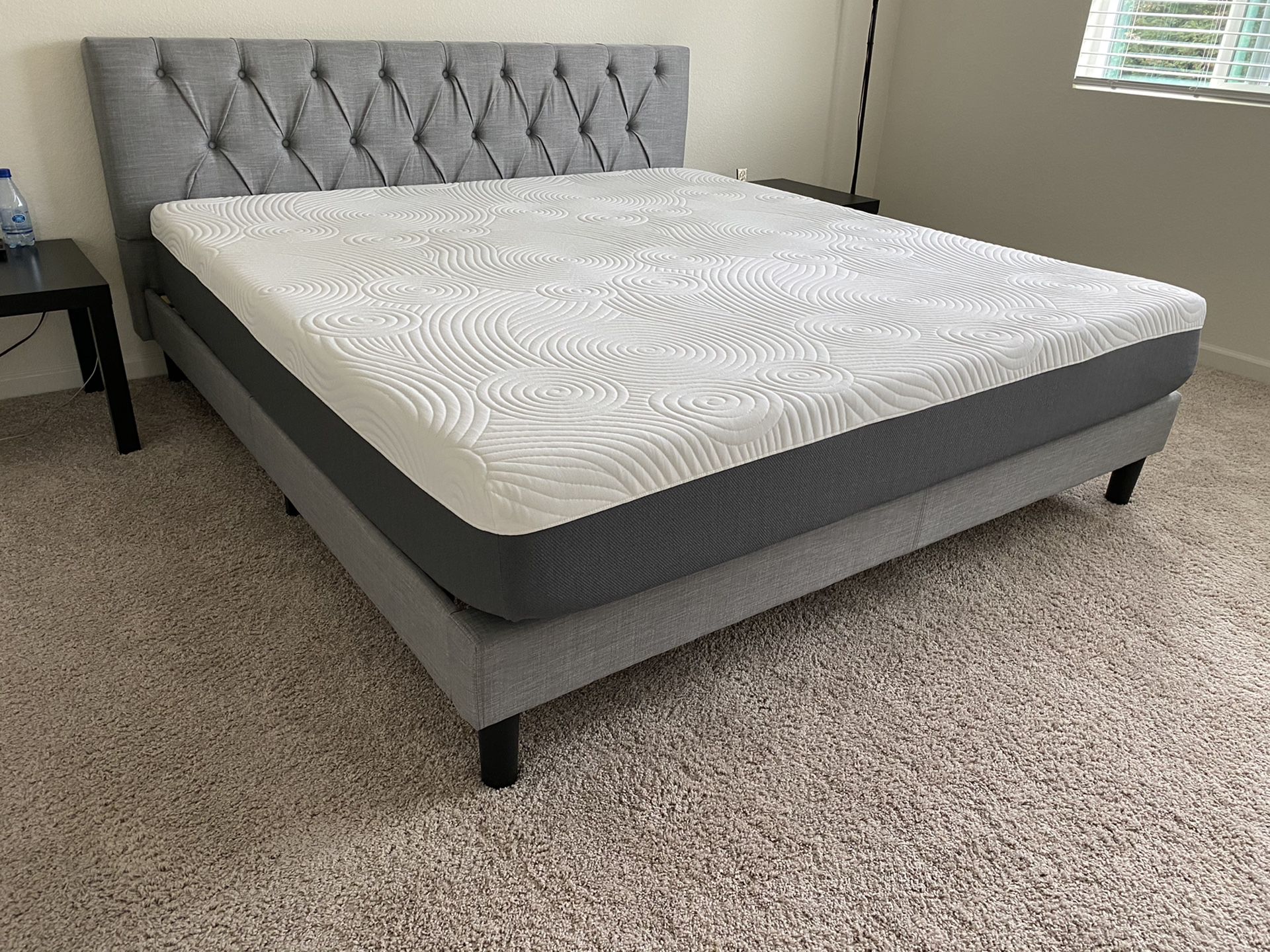King Size Bed ! King size mattress frame ! Blackstone bed ! Tufted headboard ! King bed ! Free delivery
