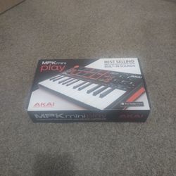 Akai MPK Mini Play