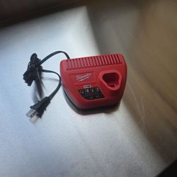 Milwaukee M12 Charger