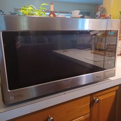 LG Countertop Microwave Oven