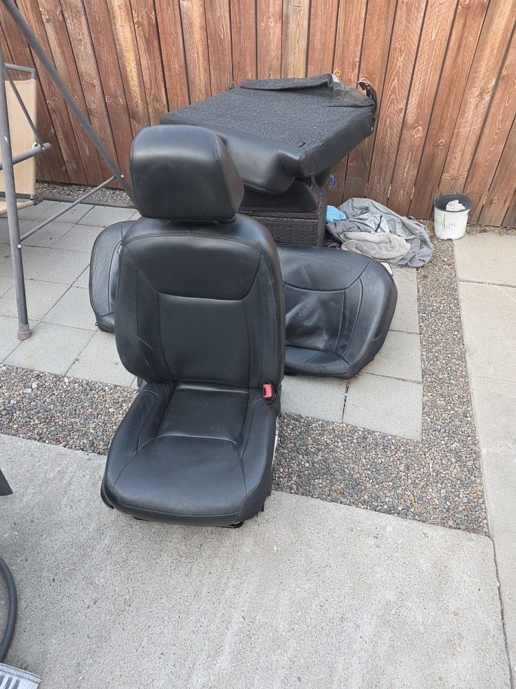 2014 Chrysler 300 Front Passenger and Full Backseat For Sale!
