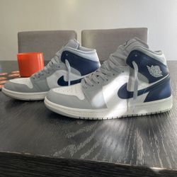 8.5 Air Jordan 1 Mid Used