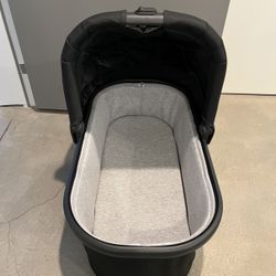 Like New UppaBaby Bassinet 