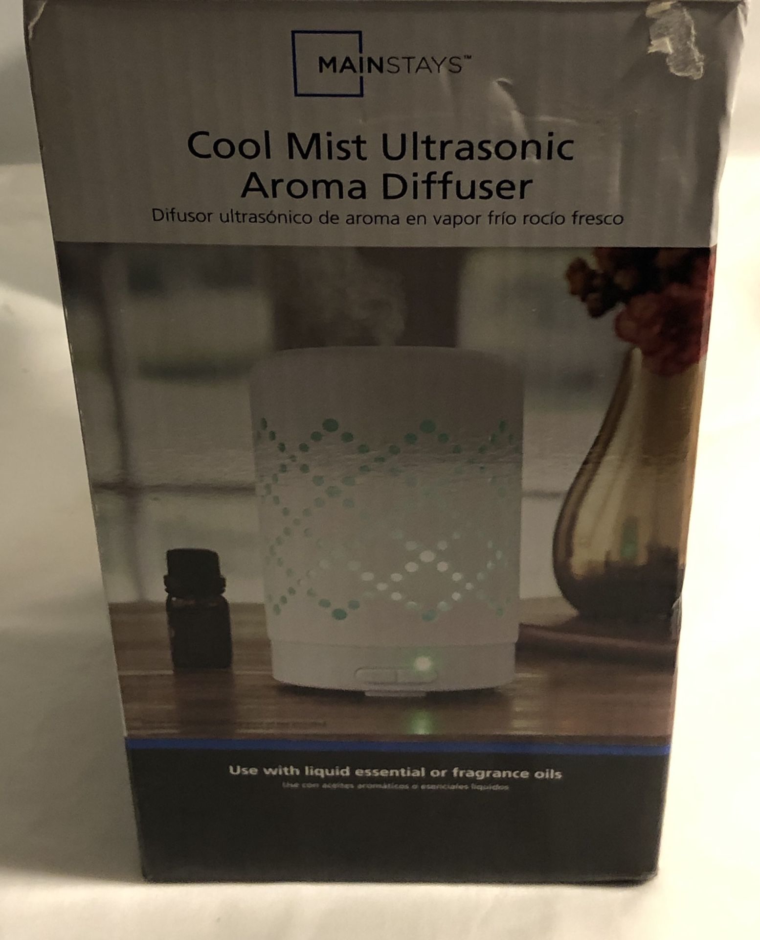 Mainstays Cool Mist Ultrasonic Aroma Diffuser - White Scroll in plastic. Add elegant scents to your favorite space with the Mainstays Cool Mist Ultra