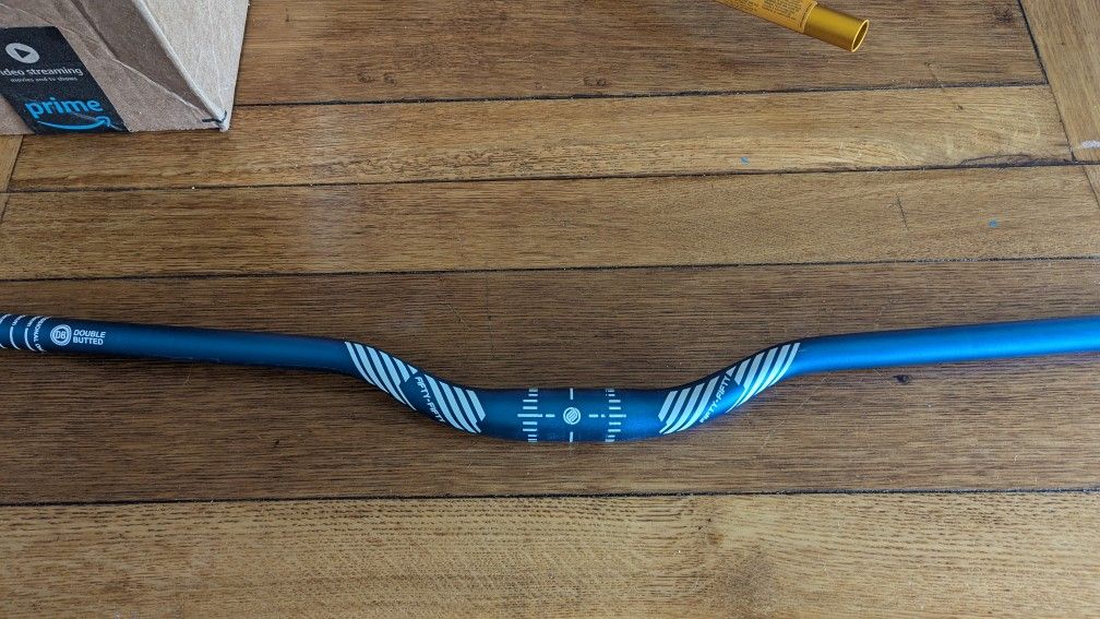 Fifty-Fifty Handlebar
