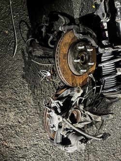 Used Front Hub Assembly For 2012 Mercedes Benz GL450