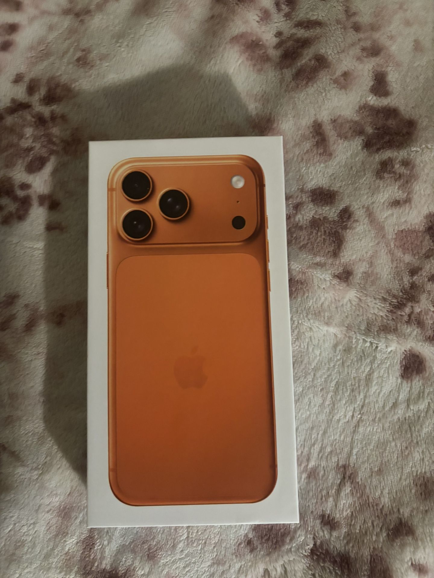 iphone 17 promax Cosmic Orange