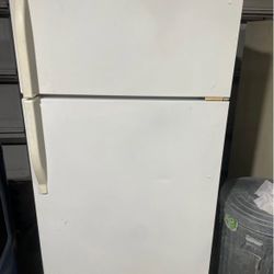 Kenmore Refrigerator 