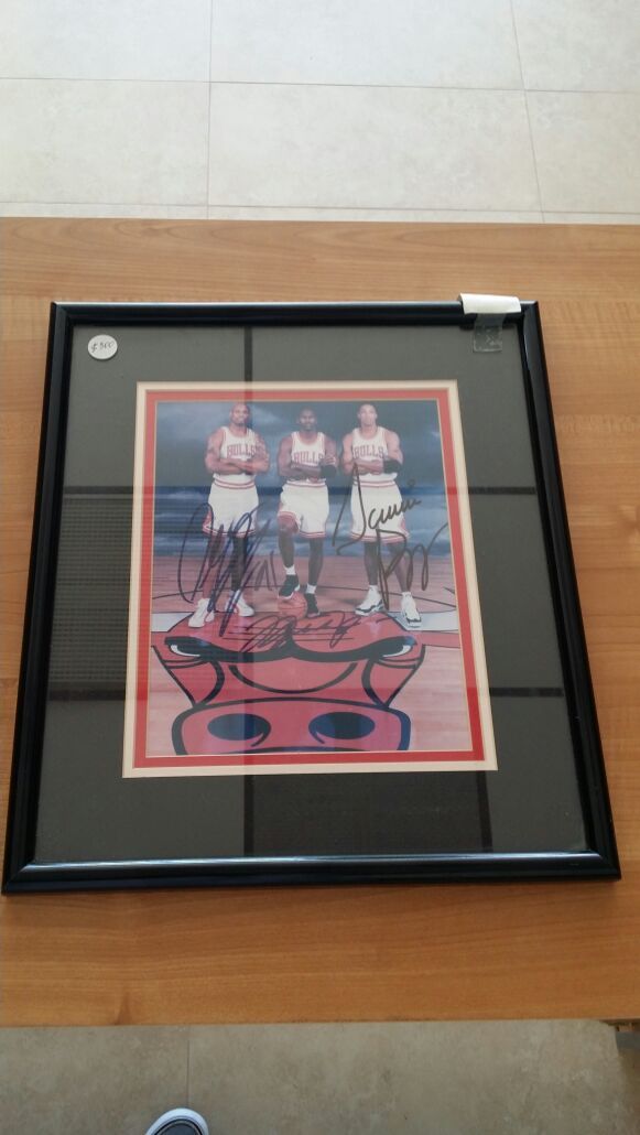 Chicago Bulls signed memorabilia