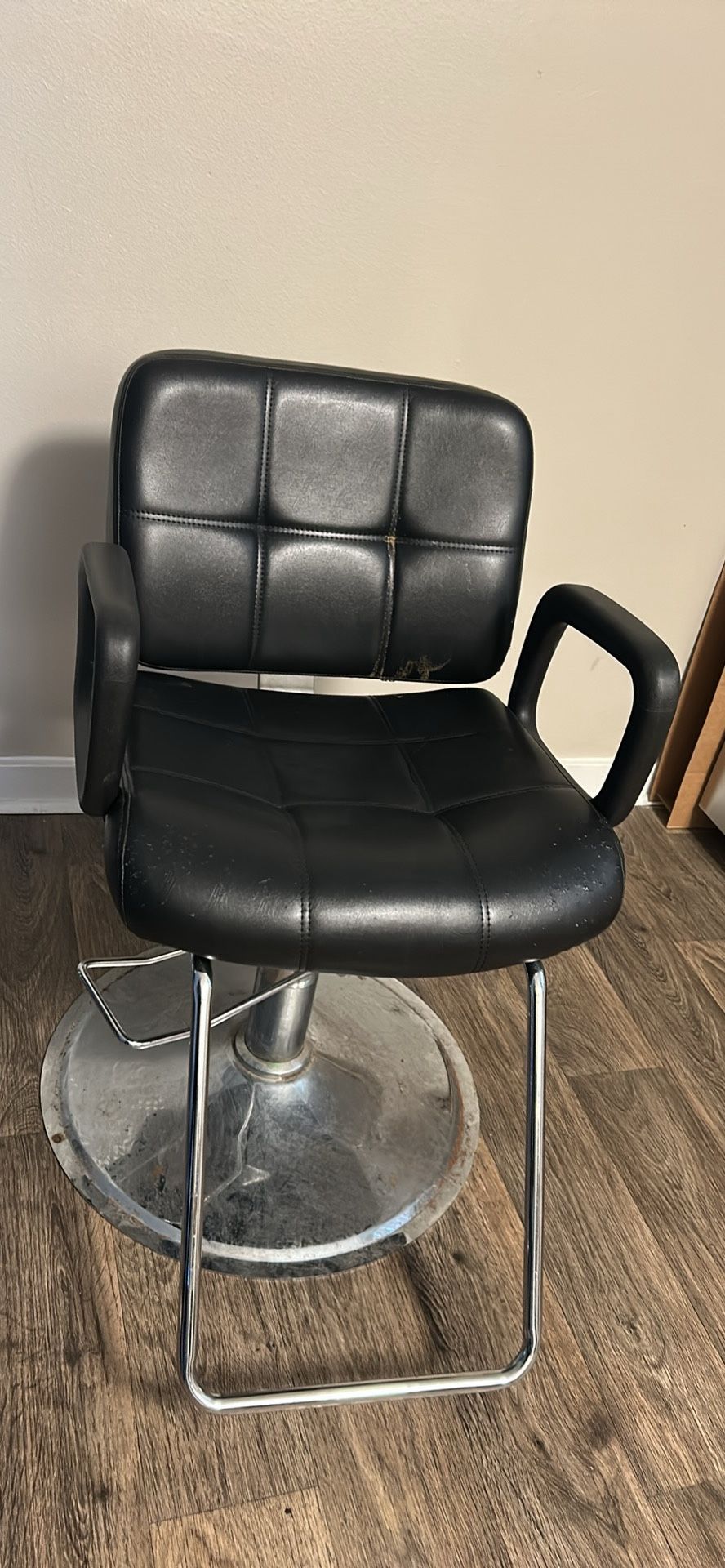 Salon Chair and Portable Wash bowl