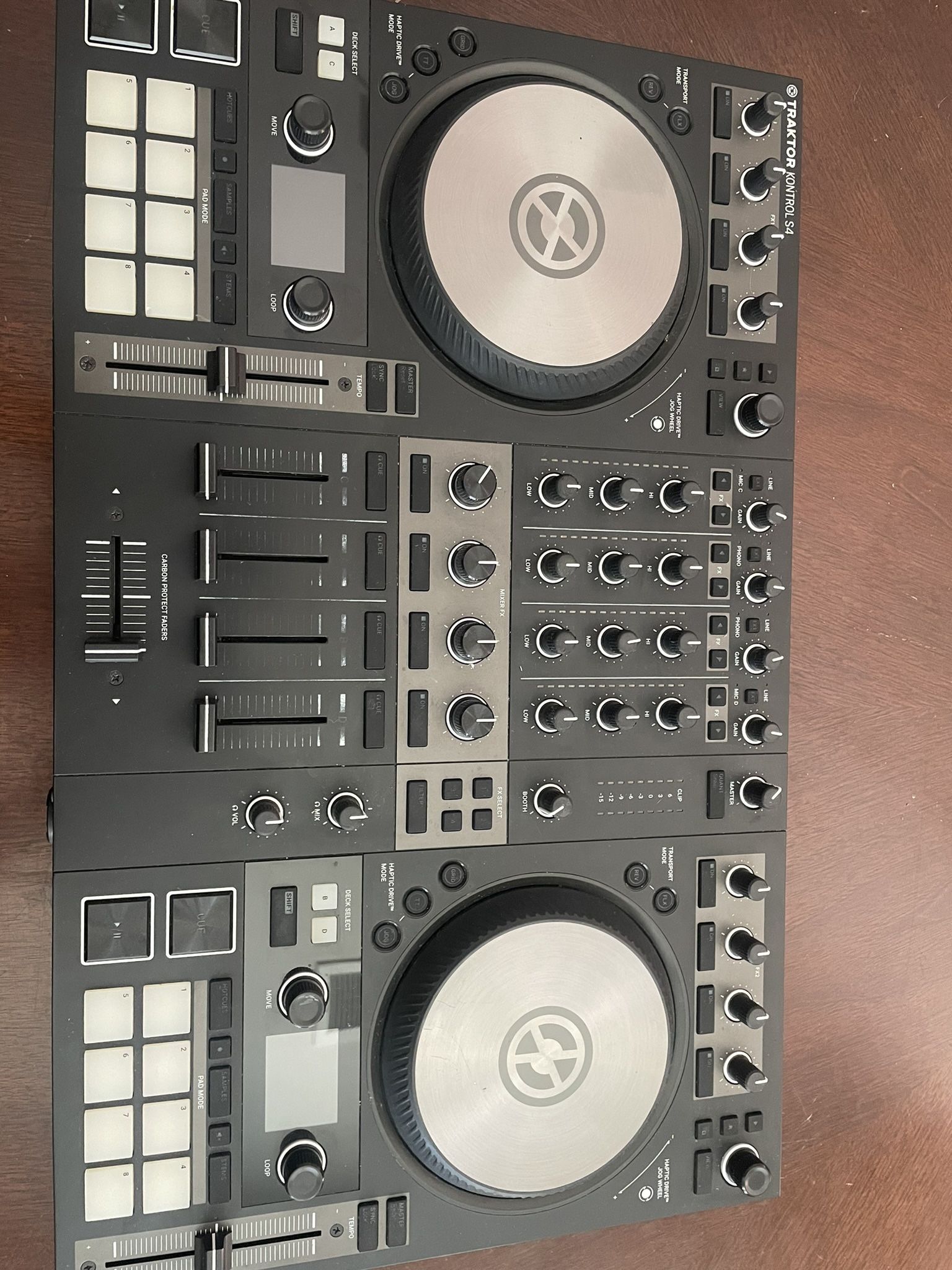 Traktor Kontrol S4 Mk3 With Flightcase