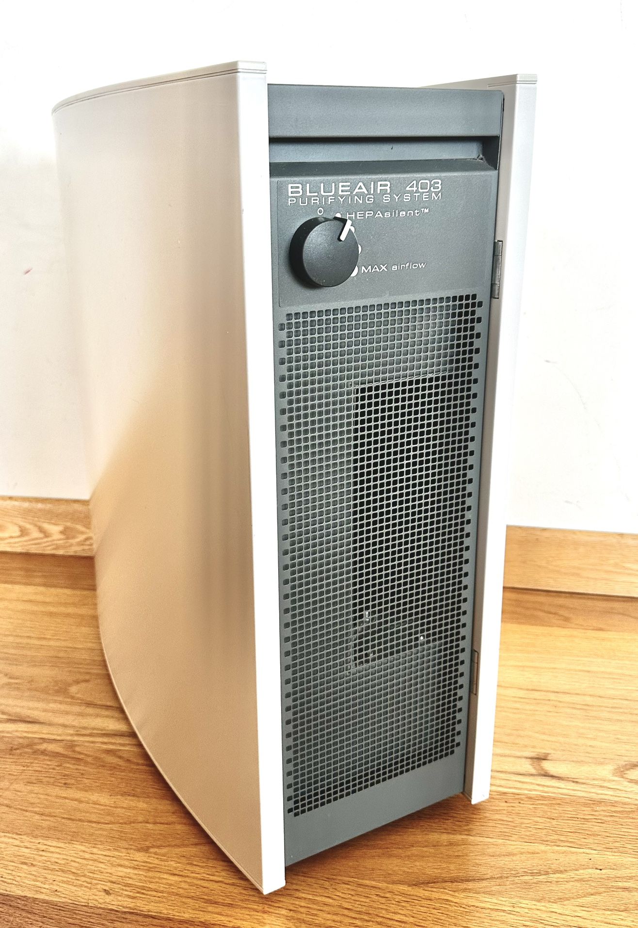 BlueAir Air Purifying System (Model No. 403) Hepa Silent Filtration (For Larger Sized Areas)