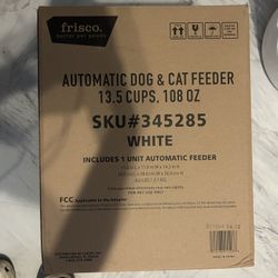 Dog/cat Feeder