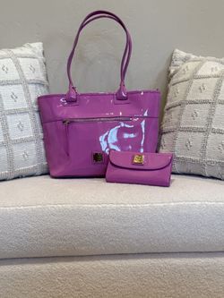 Dooney & Bourke