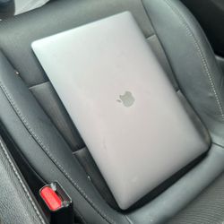 2018 16’ MacBook Pro 
