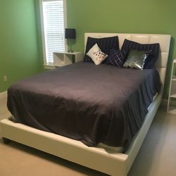 Queen Padded Bed And Bedroom Set In White